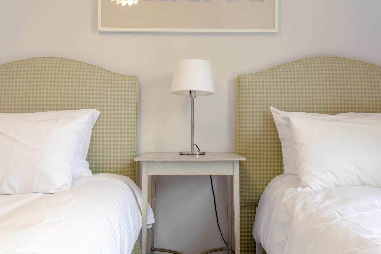 2 Bedroom Apartment Hammersmith Grove Sleeps 4 London Bagian luar foto
